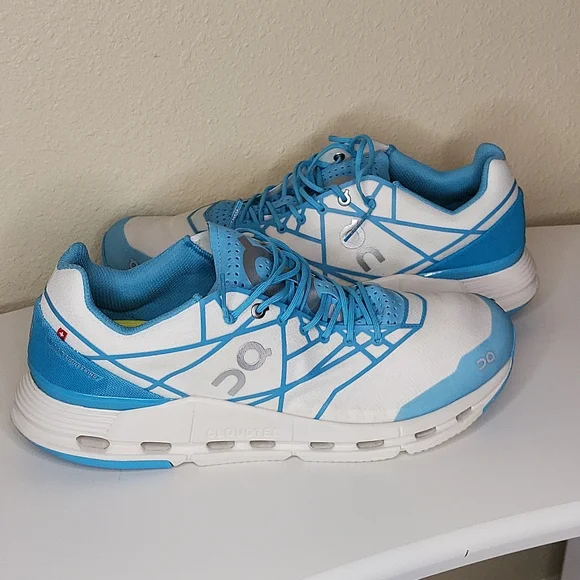 On Cloud CloudTec running shoes LIMITED EDITION - Picture 2 of 5